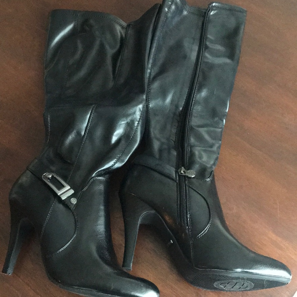 Dana Buchman high heeled boots